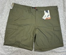 New mens Dockers Tech Cargo Shorts 50 Military Green Smart 360 Tech NWT