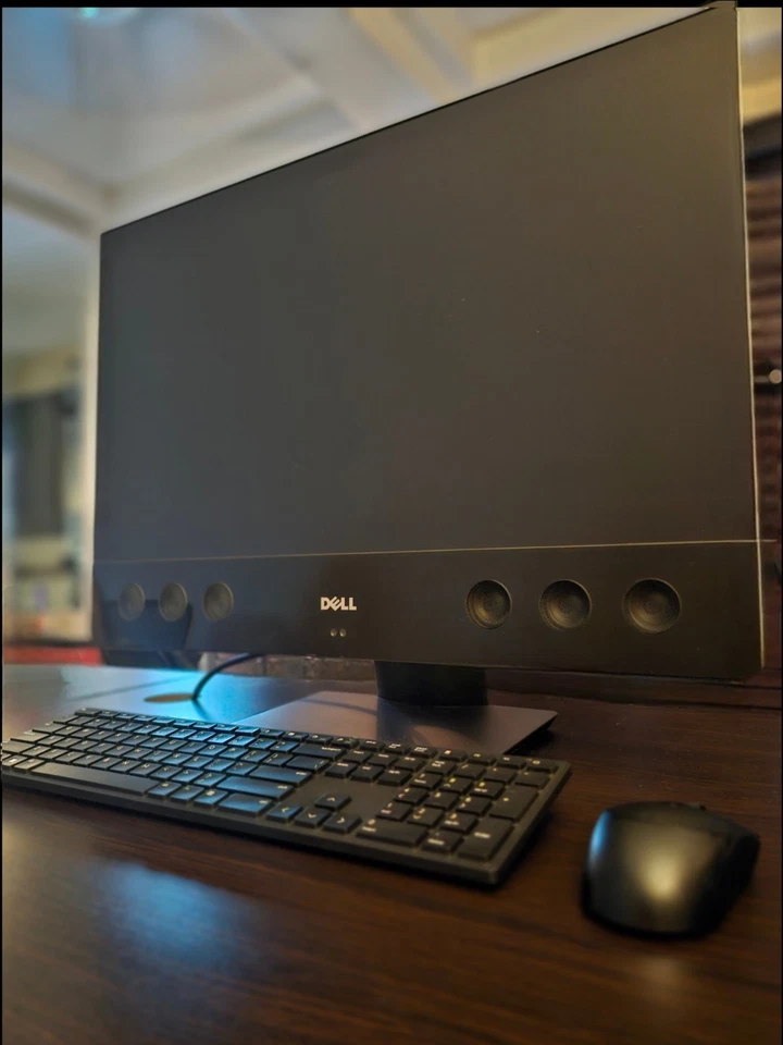 Dell Precision 5720 All-In-One Workstation — 27" 4K UHD Display | Intel Core i7 - Image 2 of 4