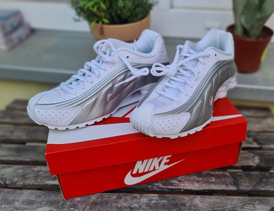 Nike Shox R4 Herren/Damen Sneaker Weiß White/Silver EU 40,5  104265-131