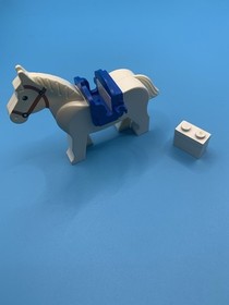 Lego Set 6026 King Leo Knights Kingdom Vintage Castle Minifigures Horse Extras