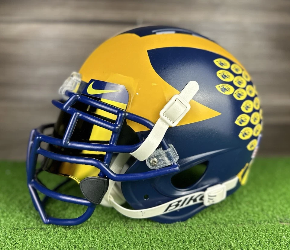 MICHIGAN WOLVERINES Schutt Full Size Adult Medium  Helmet Vintage - Image 2 of 4