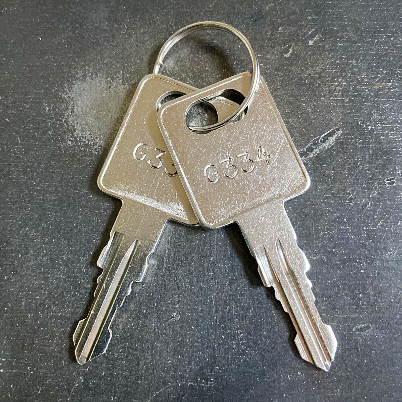 (2) Global Link Travel Trailer Keys Cut Key Code G301 G391 Free