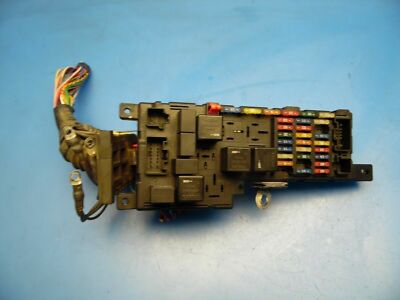 01-04 Volvo V70 OEM fuse box junction with fuses & relays Part # 518322326