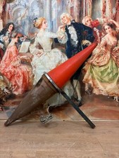 Ancienne enseigne de bureau de tabac "carotte" en aluminium rouge milieu XXème