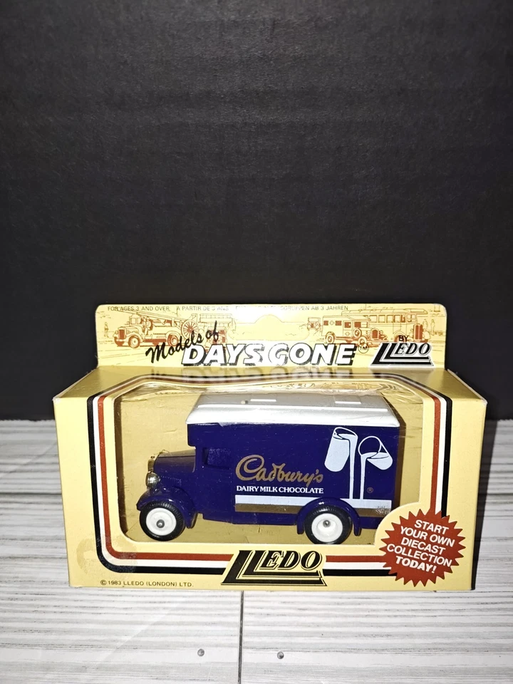 Camión de reparto Lledo Days Gone Dennis Cadbury's Dairy chocolate juguete de colección Foto 3 de 4
