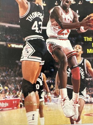 マイケルジョーダンの雑誌 Nov 17 1986 Michael Jordan Bulls Sports Illustrated Magazine LABEL