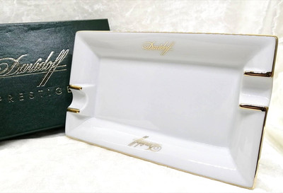 Davidoff Porcelain White and Gold Ashtray #DA22109 Unused