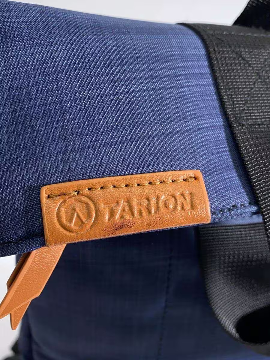 TARION Backpack -- NVY Plain - image 5