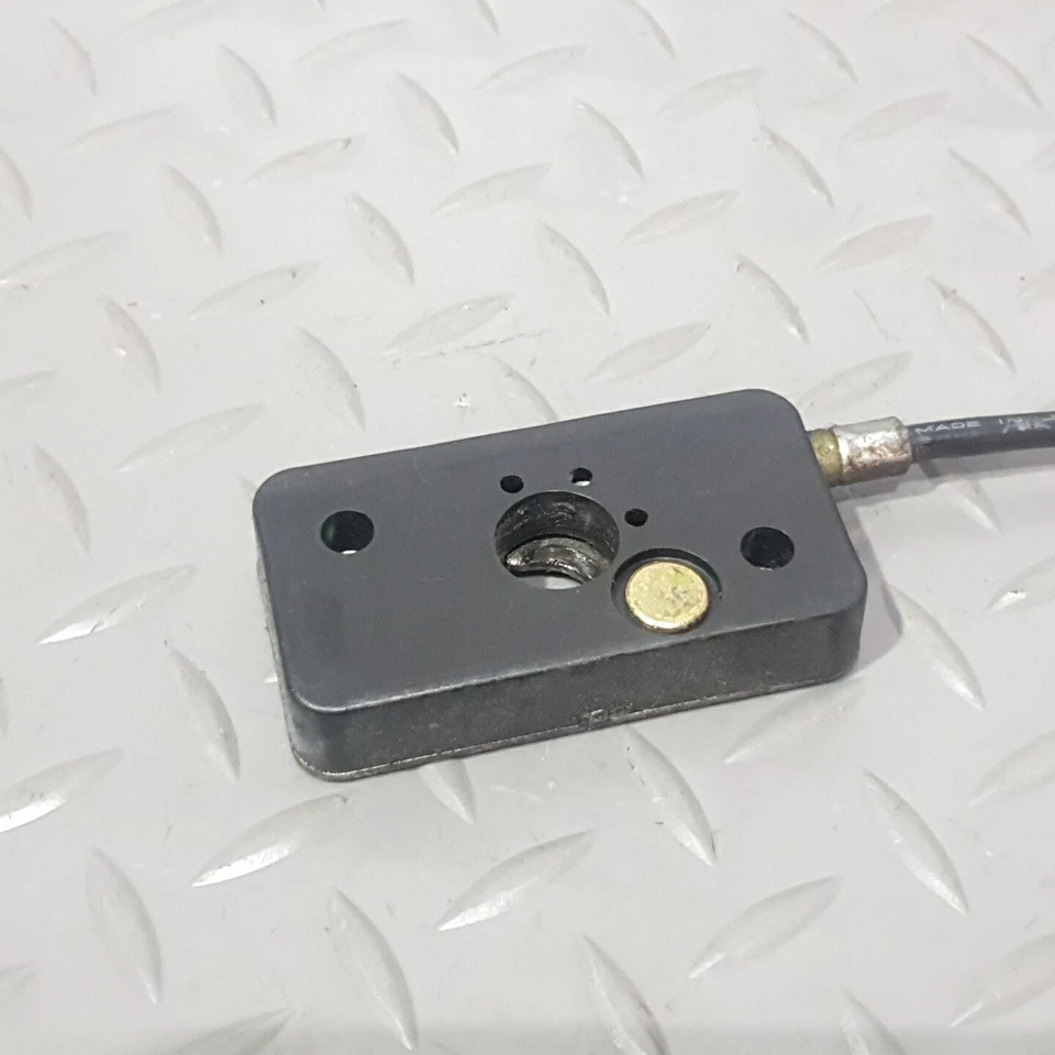 ♻️ Suzuki RF 600 RF 600R 1993 - 1997 Asiento principal delantero sillín cierre ♻️ Foto 2 de 4