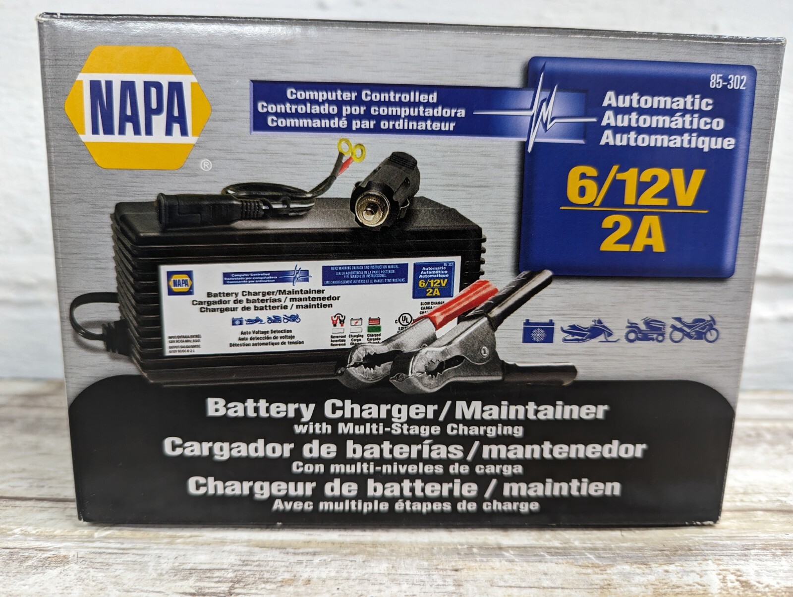Napa Battery Charger/Maintainer 6 Volt/12 Volt 2A 4A 85302 New Open
