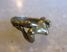 Artisan Ring w/ Nude Figure Stretching, 1 Knee Drawn Up / Marked J / Size 6