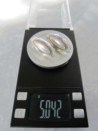 BEAUTIFUL VINTAGE NATIVE AMERICAN NAVAJO SOLID STERLING SILVER CONCHO EARRINGS - Picture 3 of 9
