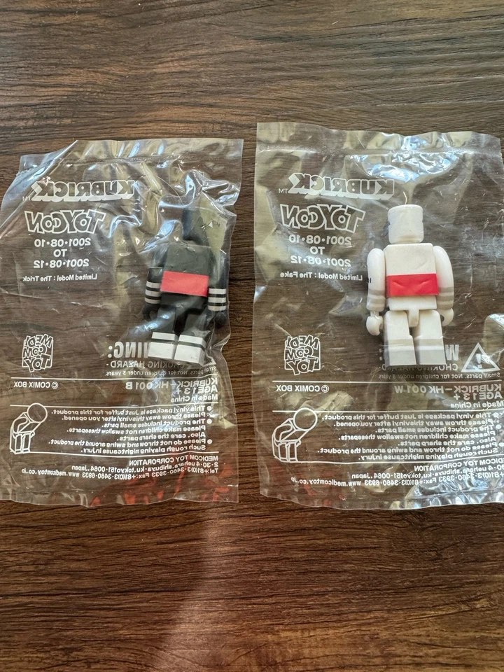 Juego Medicom Toycon Kubrick Hong Kong 2001 sin abrir RARO Foto 4 de 4