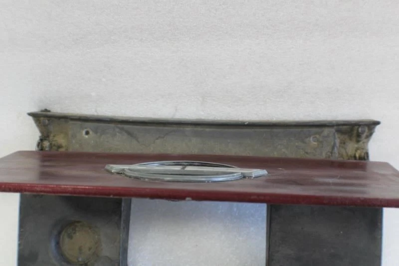 Chevrolet Corvette 1984 1985 1986 1987 1988 1989 puerta de llenado de combustible roja 17047547 Foto 4 de 4