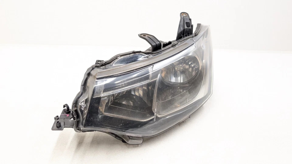 FARO HALÓGENO LADO PASAJERO IZQUIERDO MITSUBISHI OUTLANDER MK3 8301C199 2015 - Imagen 2 de 4