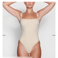 SKIMS Fits Everybody Square Neck Bodysuit in Sand Size: M