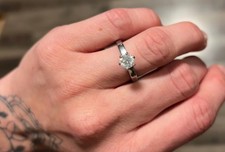 Never been worn-REAL/Earth-mined, .80ct center diamond ring size womens 8