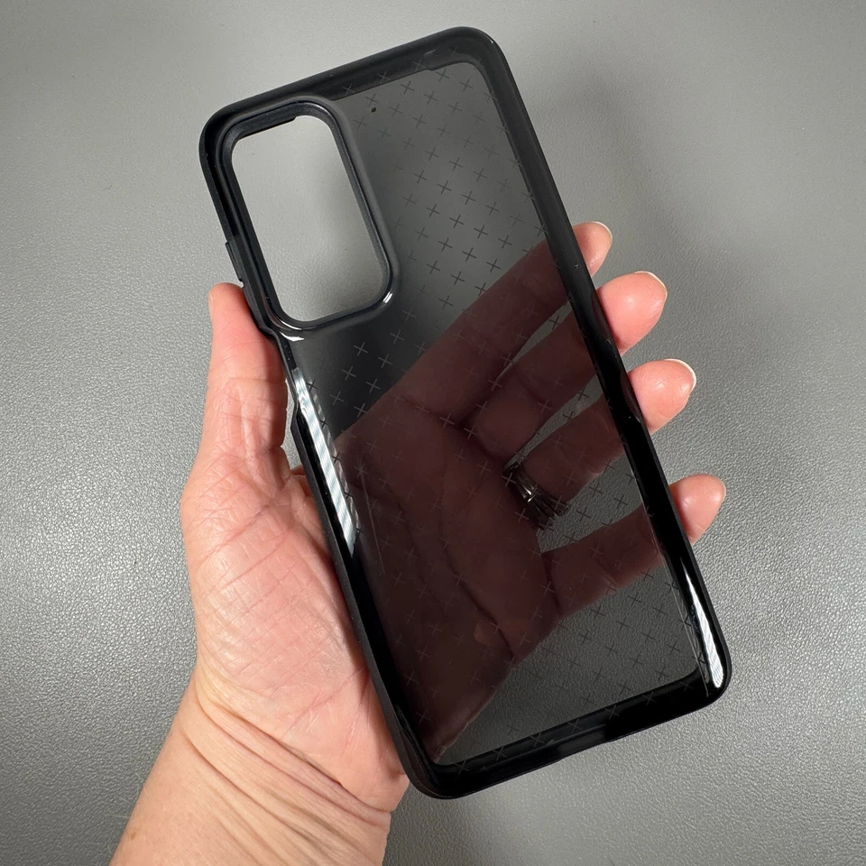 Tech 21 Case for Moto Edge 5G UW 2021 Verizon Compatible | Black EvoCheck | USED - Image 3 of 4