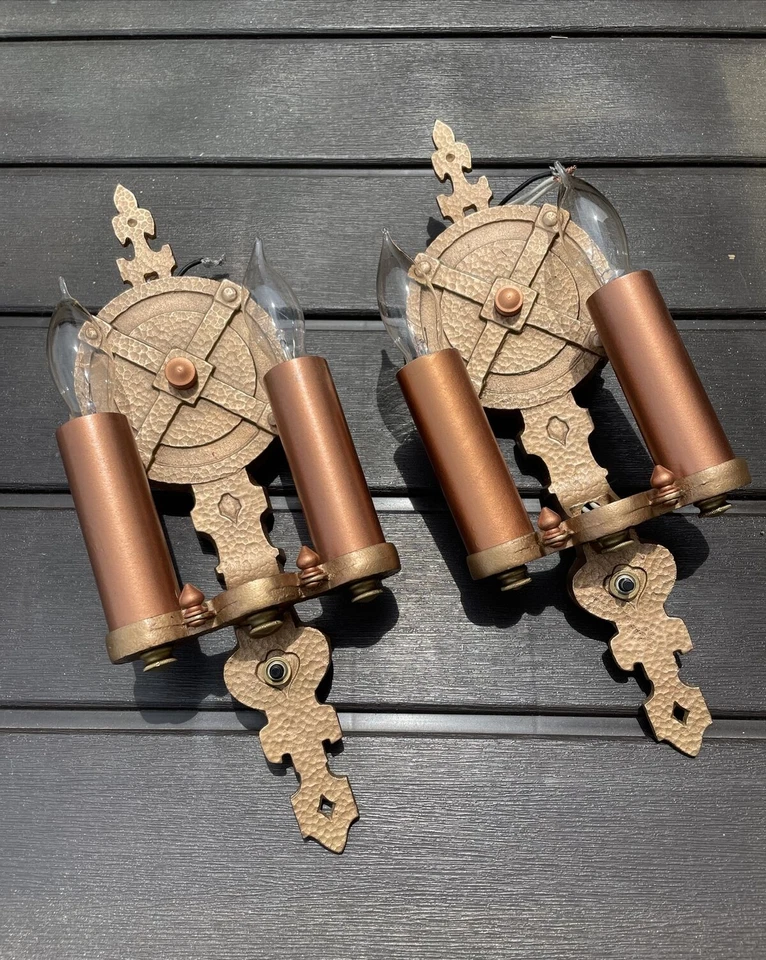 Par de apliques de pared antiguos RECABLEADOS artes y manualidades decoración misión gótico color cobre Foto 2 de 4