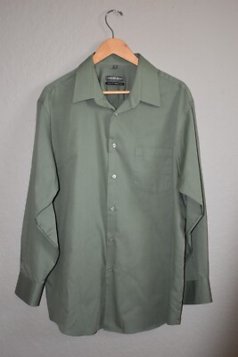 LL Bean Men's Long Sleeve Button Up in Green 17 1/2  Classic Fit Wrinkle free