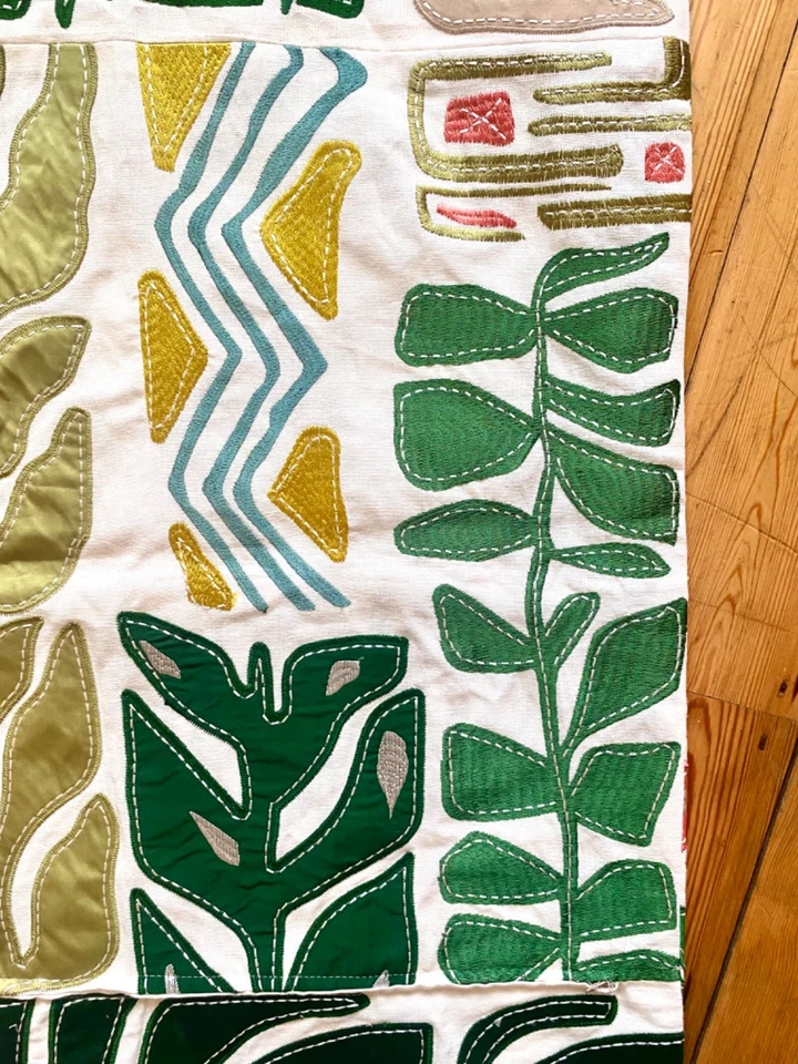 Stunning Osborne & Little Cushion  Cover - Totem / Leaf Colour-way. 88cm x 88cm. - Image 2 of 4