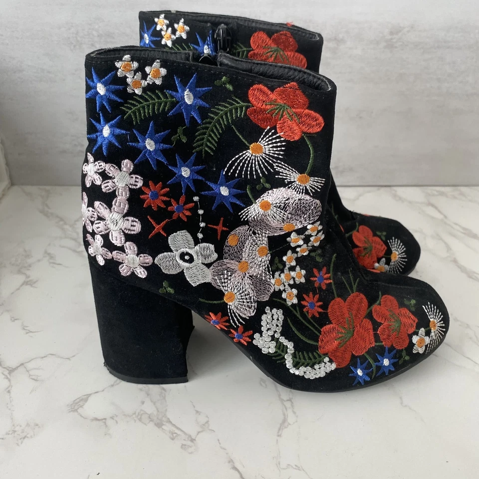 Botas Qupid Botines Mujer Talla 8 Negras Florales Bordadas Puntera Redonda Foto 4 de 4