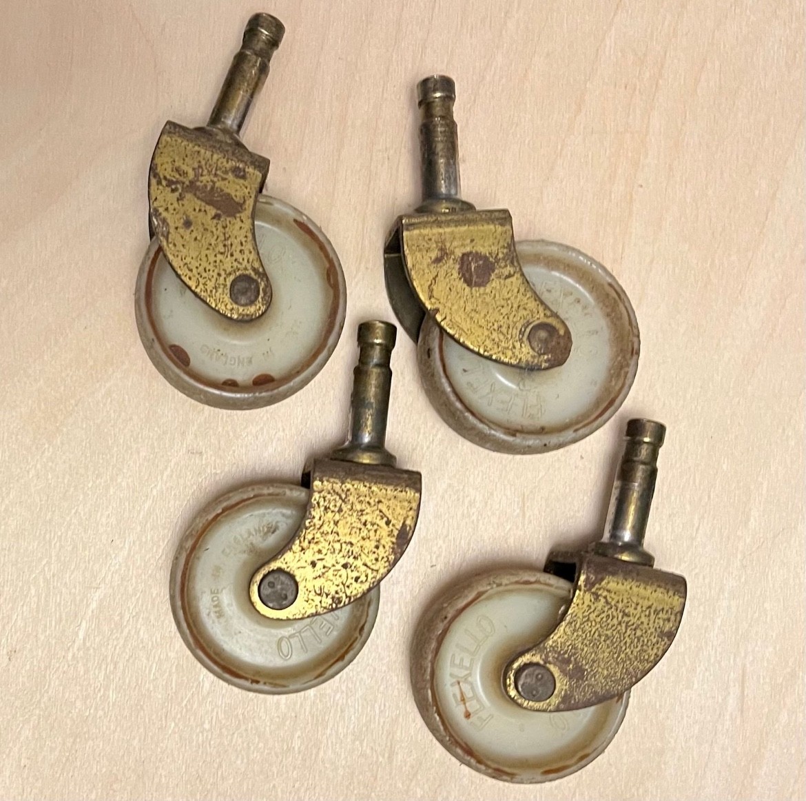 Set of 4x Vintage 1960s Selmer spec Fexello Castors  /  wheels  - 2x12 cab combo