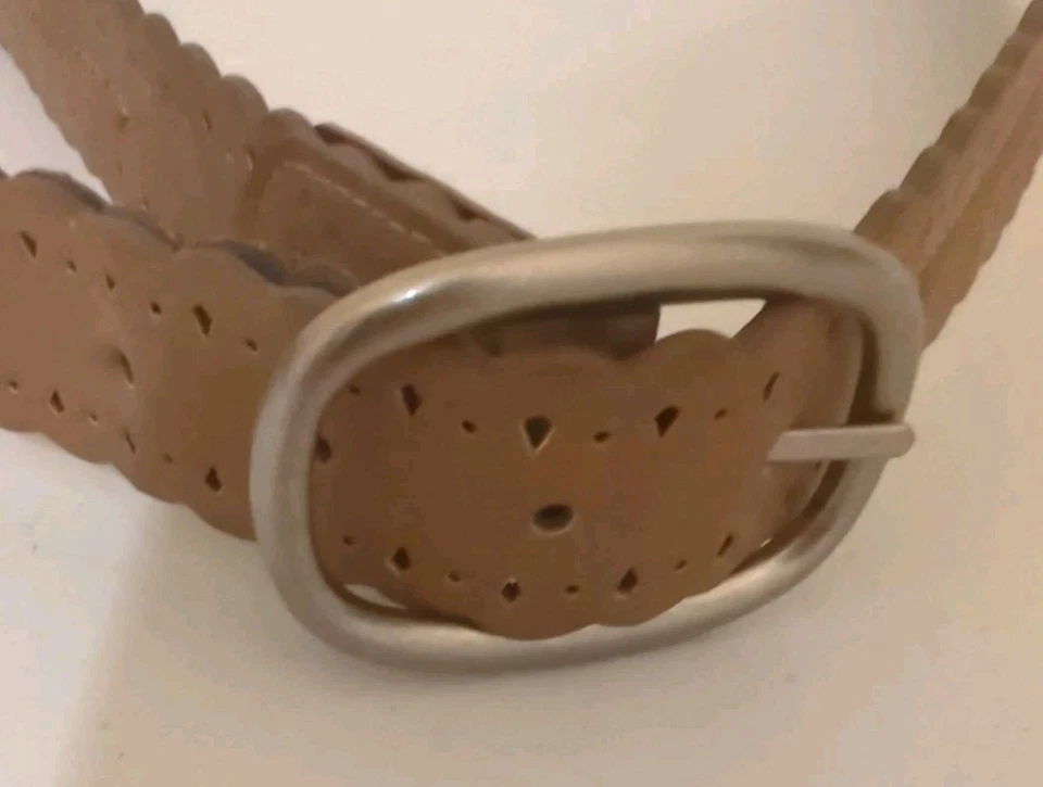 Cinturón para mujer XL Relic negro y tostado reversible aspecto de cuero borde festoneado recorte Foto 4 de 4