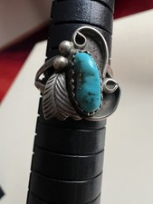 Vtg NAVAJO Made TURQUOISE STERLING SILVER Ring Sz 5