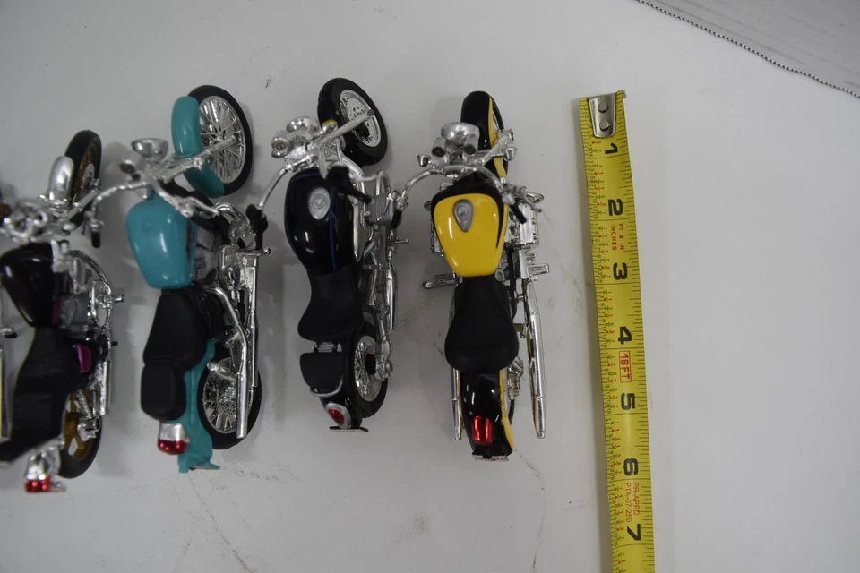 BICICLETA ESCALA 1/18-NI MOTO MODELOS MAISTO HONDA BMW R1200 SHADOW VALKYRIE Foto 3 de 4