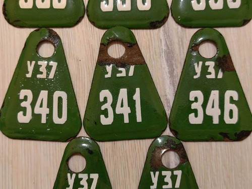 Choose any Vintage Enameled Number Lockers Fob Token 1970s Price for 1 pcs. - Picture 4 of 12