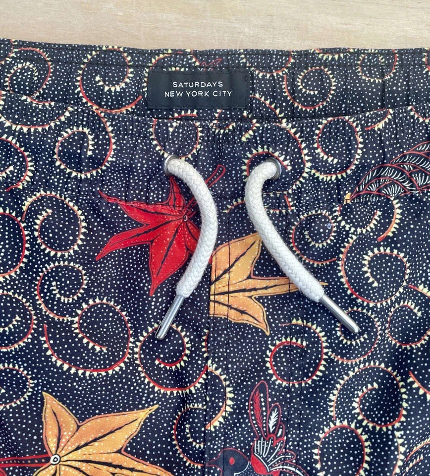 Baúl de baño Saturdays New York City estampado con cordón cintura talla Grande Foto 2 de 4