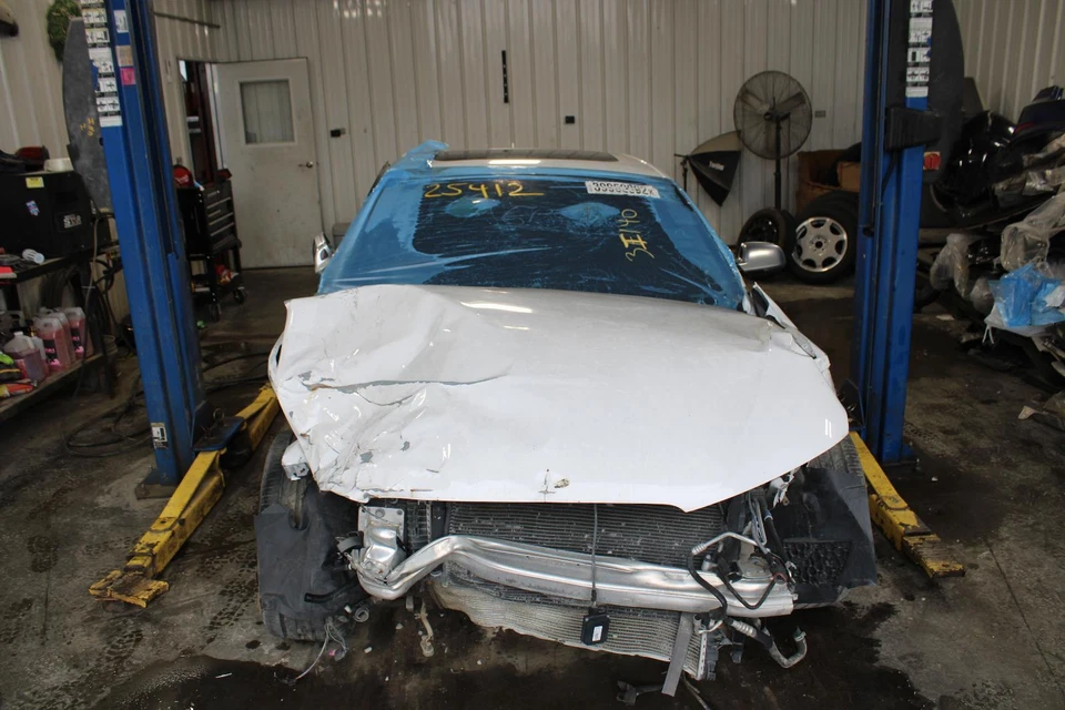 Used Differential Carrier Assembly fits: 2014 Audi S4 Rear Axle 4.2L w/torque ve - Image 4 of 4