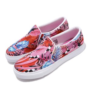 nike pink slip on shoes