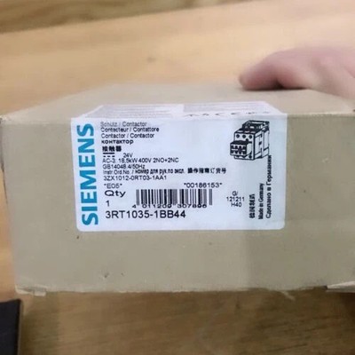 1PC 3RT1035-1BB44  NEW unopened SIEMENS Contactor 3RT1035-1BB44
