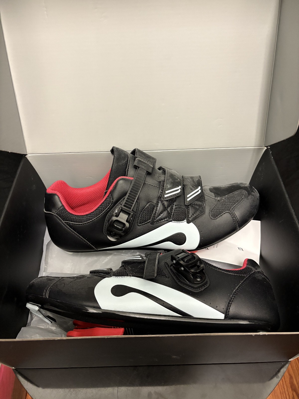 IN BOX Peloton Cycling Riding Red and Black Shoes with Clips - Size 46 / Mens 12
