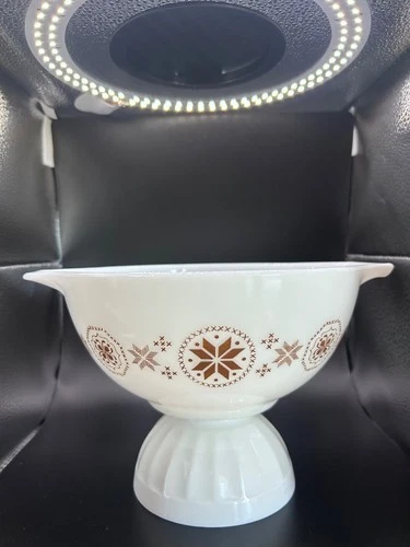 Vintage PYREX 442 1.5 QT Cinderella bowl