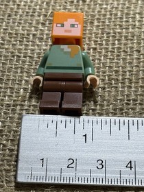 2015 Lego Minecraft 21123 Mini Figure Alex ***READ