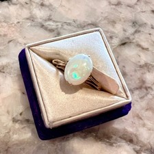 Vintage 18K Natural Opal Oval Shape Ring Size...