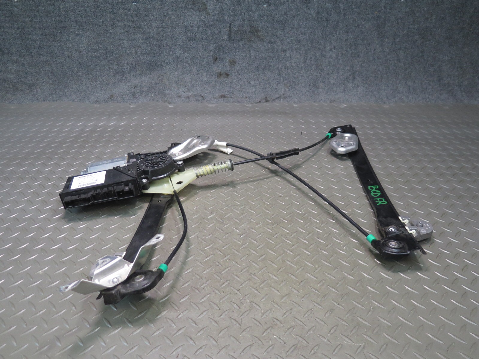 06-12 BENTLEY CONTINENTAL FLYING SPUR FRONT RIGHT DOOR WINDOW REGULATOR W/ MOTOR