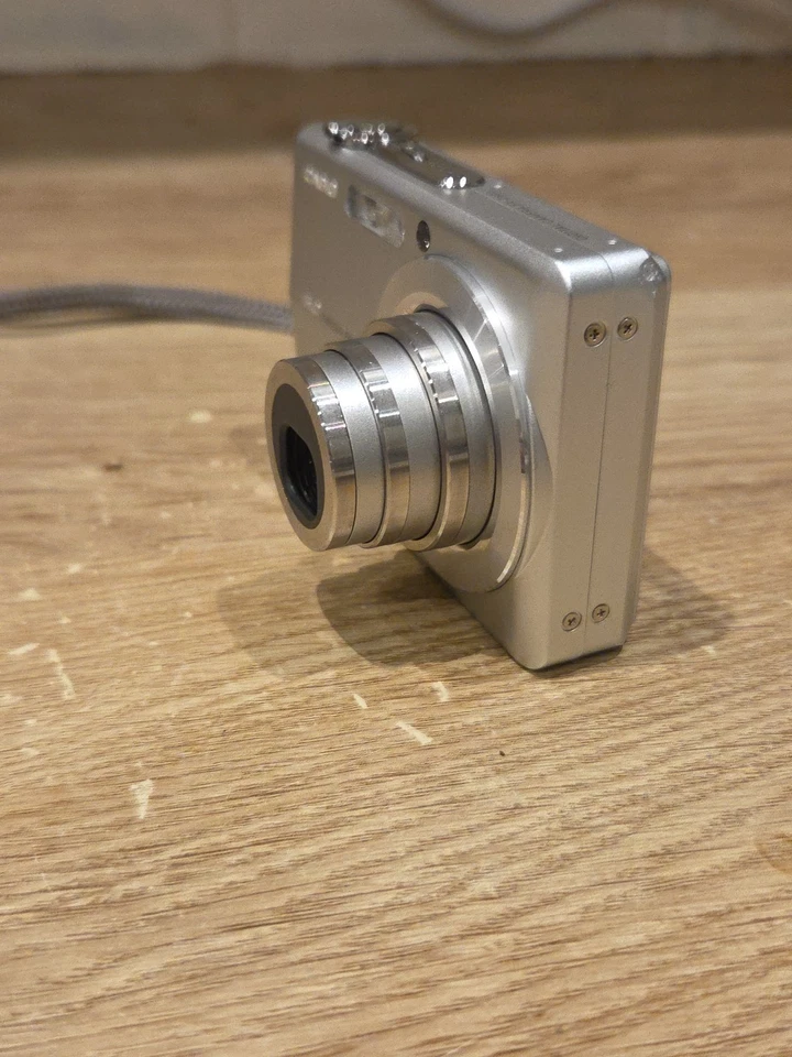 Casio Exilim EX-S600 Digital Camera Working Box & Accessories Tested. - Image 4 of 4