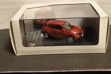 Nissan Juke (F15) Dealer Custom Order by Kyosho Color Sample 1/43 Radiant Red