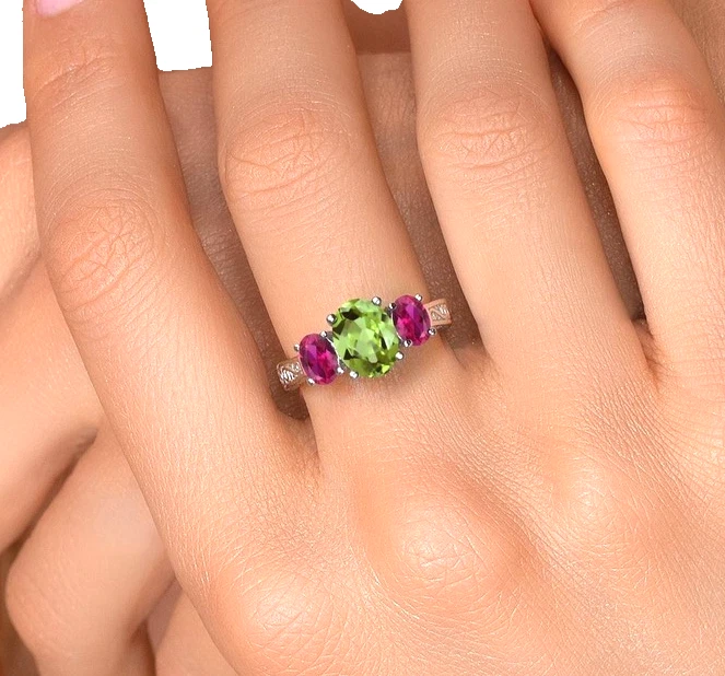 925 Sterling Silver 2.30 Ct Natural Peridot and Created Ruby Women Wedding Ring - Image 3 of 4