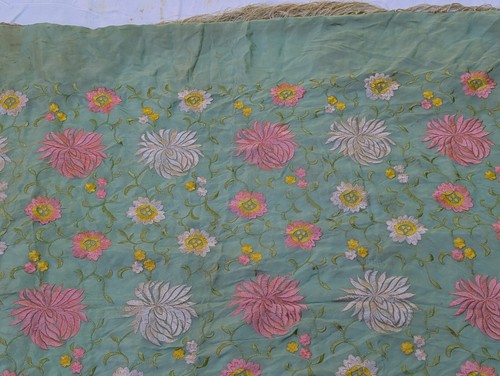 VTG 20s SILK PIANO SHAWL EMBROIDERED FLORAL 18" FRINGE 48x48 GREEN PINK WHITE YE - Picture 15 of 21