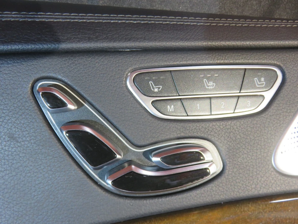 Mercedes Benz S550 Door Interior Panel Left  Front W222 Gray  14 18 A2227206900 Foto 3 de 4