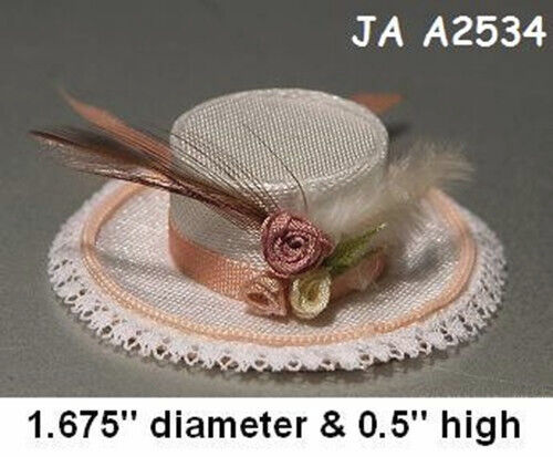 CAPPELLO DONNA FANTASIA CON FIORI E PIUME SCALA 1:12 CASA DELLE BAMBOLE MINIATURA - Foto 1 di 1