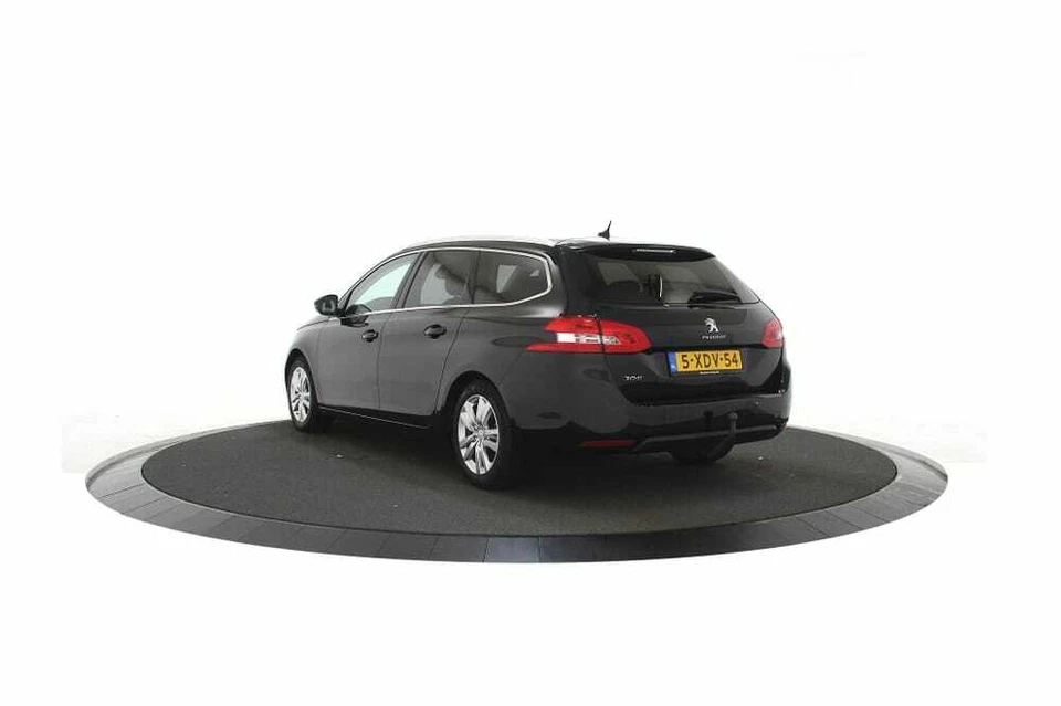 Io 2019 12.Moda-Beige,Joaquin Phoenix,Stefania Casini,Stefano Gabbana - Immagine 2 di 4