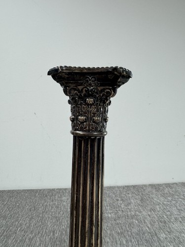 Coppia di candelabri a colonna corinzia Gorham argento sterling 12" neoclassici A3208 - Foto 9 di 18