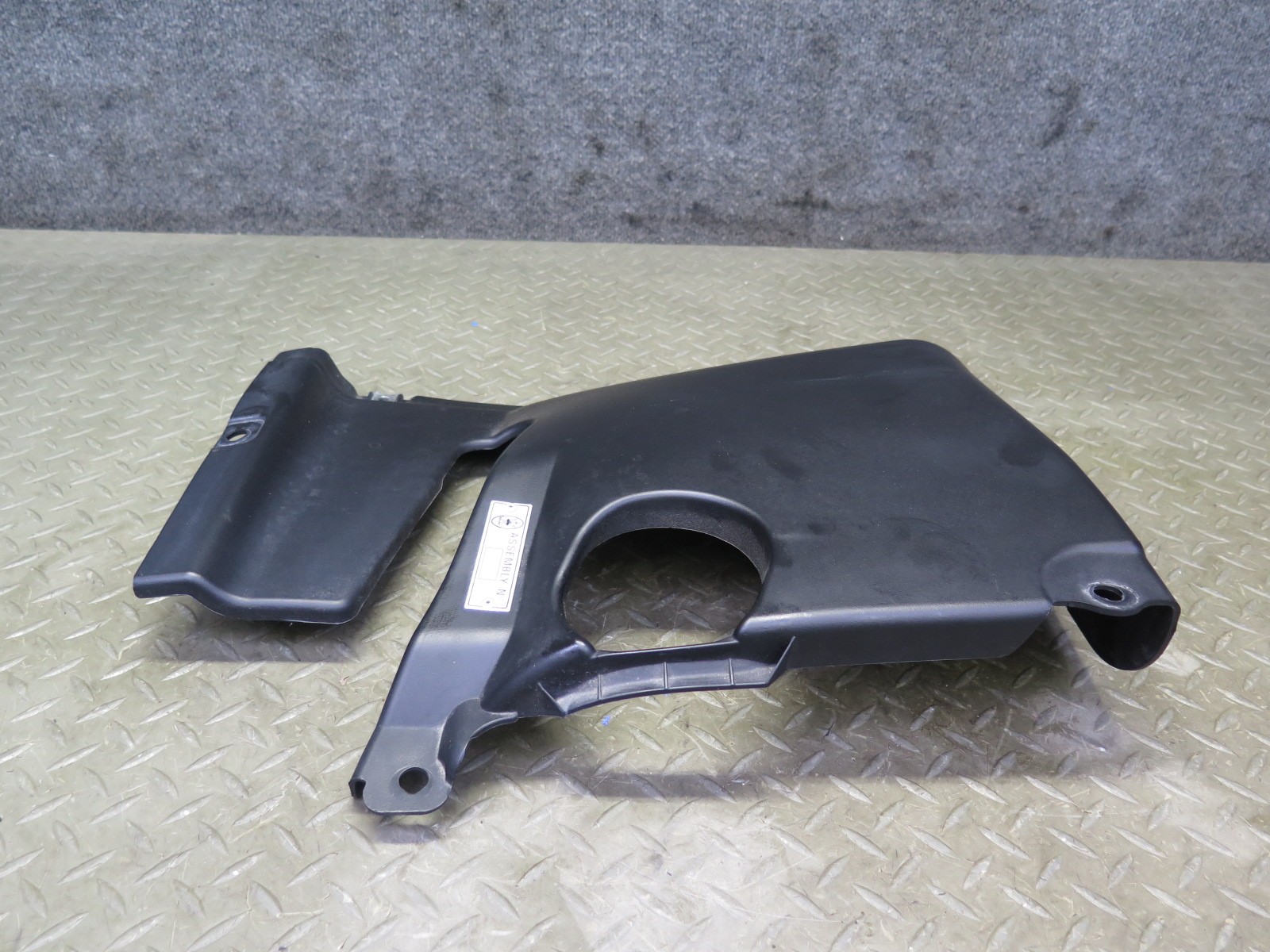 2008-2019 MASERATI GRANTURISMO M145 ENGINE LEFT COMPARTMENT TRIM PANEL 084057500
