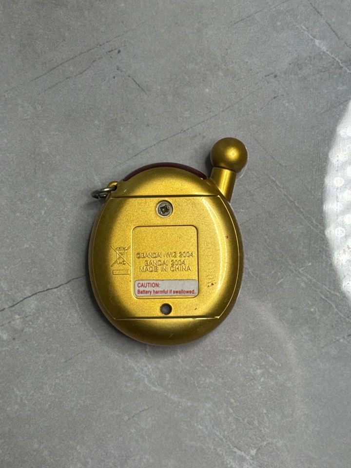Limited Edition Gold Tamagotchi V4 2004 EXTREMELY RARE Only 3,333 Made - Image 2 of 4
